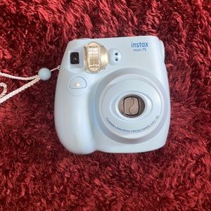 POLOROID Instax Mini 7 Camera With Case